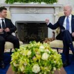 Presiden Ukraina Volodymyr Zelensky (kiri) bertemu presiden AS Joe Biden di Gedung Putih.Foto Telegram